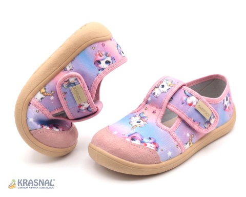 RAWEKS JOY barefoot pony